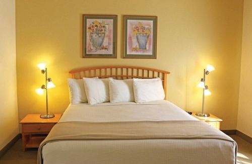 Palm Springs Resort | Palm Springs | Relaxing Desert Retreat | Pool + Spa