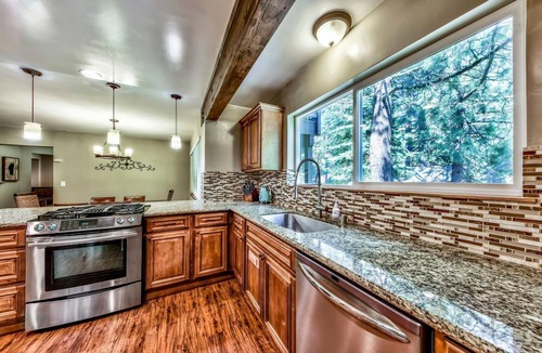 Tahoe Paradise House | Paradise Found - Stunning Forest Views, Pets, Hot Tub, Games