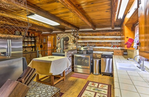Lyonsville Cabin | Paynes Creek Home w/Hot Tub and Views!