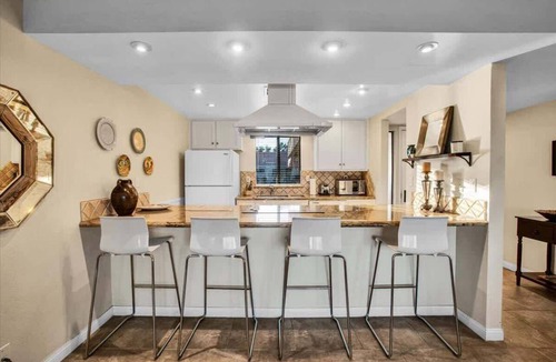 Palm Desert Apartment | PD Resorter, 2BR with Golf course views!