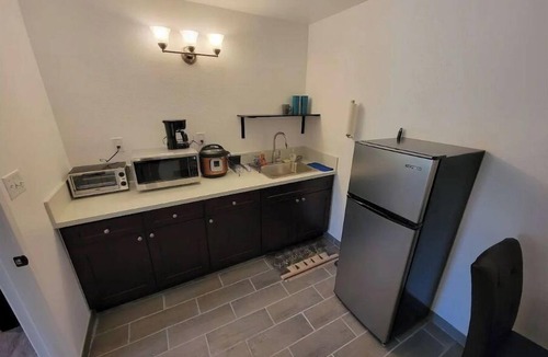 Lancaster House | Peaceful Entire Studio with Full Bath/Kitchenette