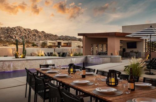 Panorama Heights Resort | Peak by Fieldtrip - 8 BR Modern Oasis - 2 Pools
