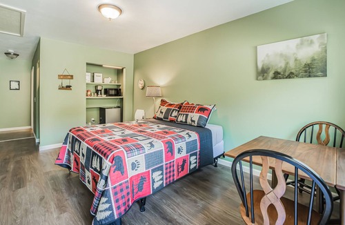 Orick Apartment | Perfect Studio Suite Near Beach & Redwoods w/ Kitchenette, Private W/D, & WiFi!