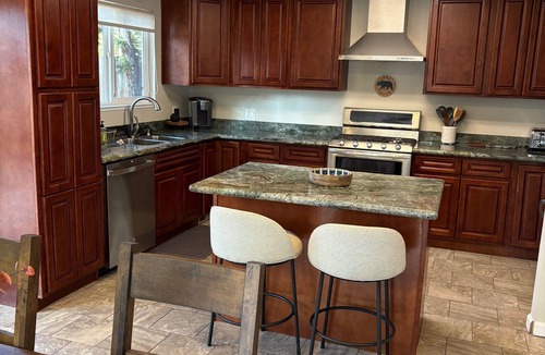 Acworth House | Pet friendly home near Heavenly with central air conditioning