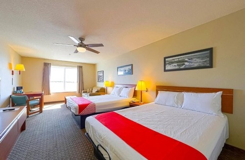 Lincoln City Hotel | Pet-Friendly Room w/Beach Access Near Scenic Trails