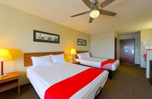 Lincoln City Hotel | Pet-Friendly Room w/Beach Access Near Scenic Trails