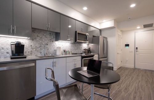 Walnut Creek Apartment | Pet-Friendly Walnut Creek with Rooftop Hot Tub