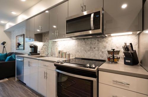 Walnut Creek Apartment | Pet-Friendly Walnut Creek with Rooftop Hot Tub