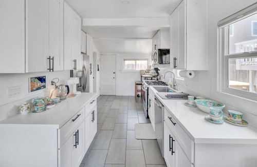 University Heights Apartment | Pets Welcome: Peaceful Music Home near All Things San Diego!