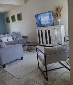 Alhambra House | Phoenix Haven Retreat Near Downtown &Attractions
