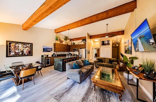 Zephyr Cove Villa | Pinewild Retreat | Sauna, Decks & Beach | Sleeps 6