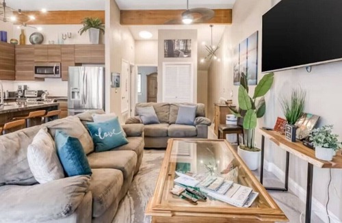 Zephyr Cove Villa | Pinewild Retreat | Sauna, Decks & Beach | Sleeps 6
