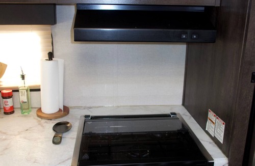 Palm Springs House | Pleasant 1-bedroom RV with AC in Cathedral City