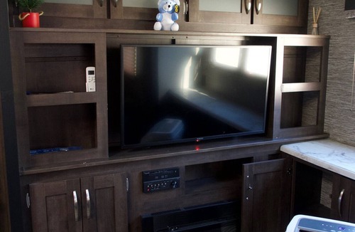 Palm Springs House | Pleasant 1-bedroom RV with AC in Cathedral City