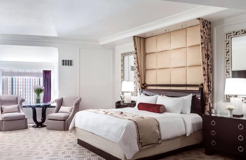 Las Vegas House | Pleasant Stay! 3 Relaxing Units, Outdoor Pool, FREE Parking Near The Neon Museum