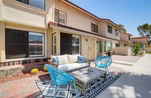 Palm Springs House | Pool Access & Mtn Views: Palm Springs Retreat!