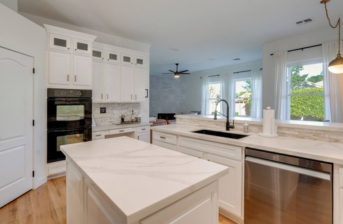 Mesa House | Pool Table, Putting Green: Luxury Oasis in Mesa