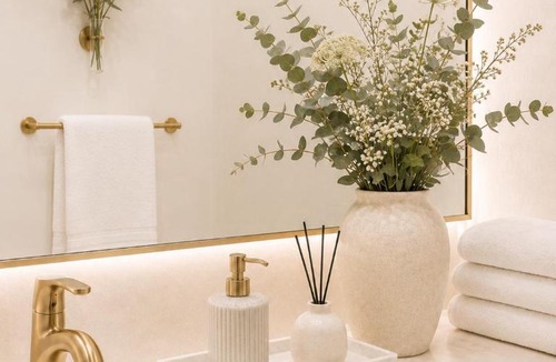 Marina del Rey House | Premium Private Bedroom and bathroom in mdr sauna