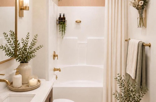 Marina del Rey House | Premium Private Bedroom and bathroom in mdr sauna
