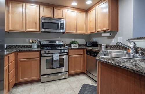 Clovis House | Prime Clovis Gated Condo Near Hospitals