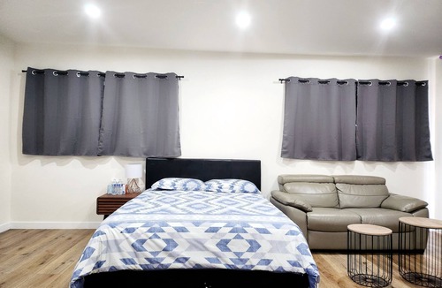 Monterey Park House | Private Access Big Master Suite