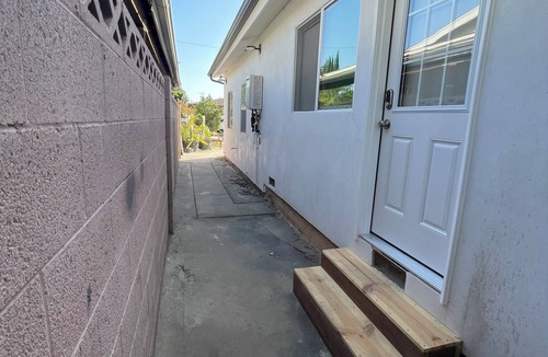 Garden Grove House | Private Bedroom Near Disneyland Room 1