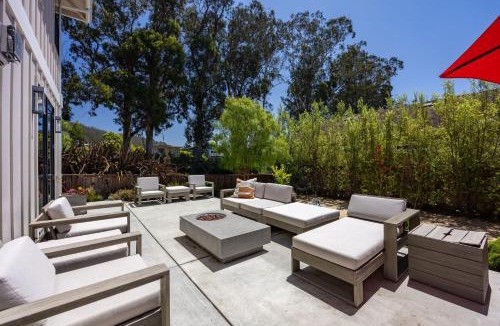 El Granada House | Private Coastal Escape Home Walk to Harbor Beaches & Dining