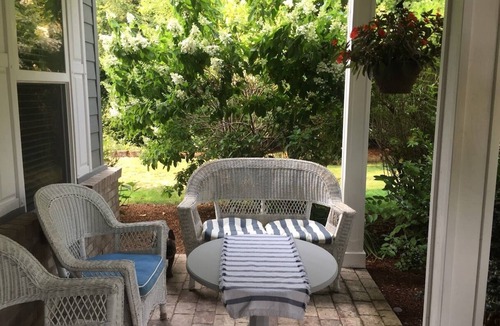 Marcola House | Private country property only minutes from town.