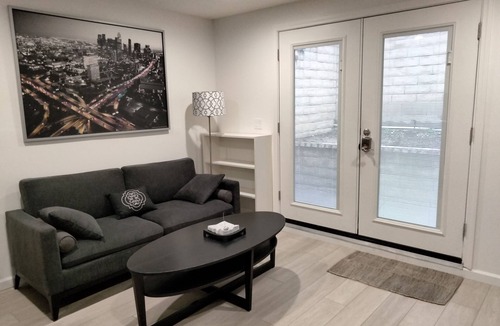 Agoura Hills Apartment | Private modern studio in fabulous Agoura Hills with private patio