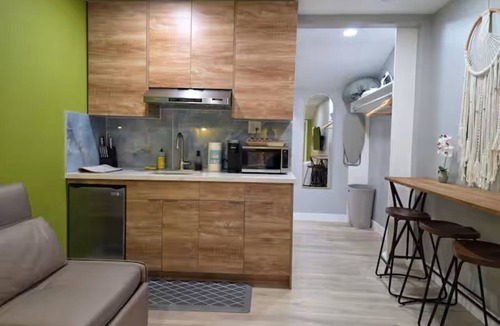 Cherryland Apartment | Private Urban Oasis Near SF - w/kitchenette 22421B