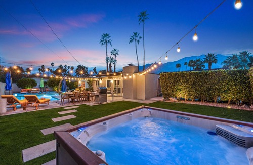 Sunmor House | PS Hipster: Mid-Century Charm and Whimsy With Modern Comfort