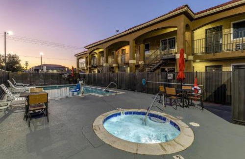 Hesperia Hotel | Quality Inn & Suites Hesperia-Victorville
