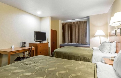 Santa Rosa Hotel | Quality Inn & Suites Santa Rosa