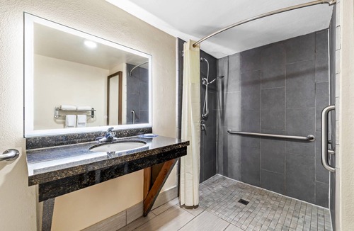 Hesperia Hotel | Quality Inn & Suites Victorville – Hesperia