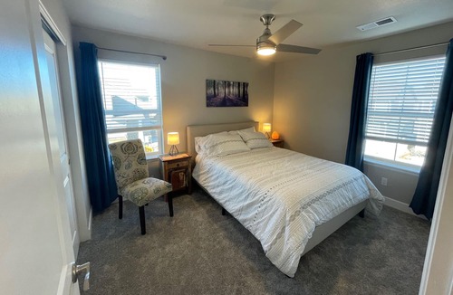 Arvada House | Quiet Arvada Home - easy access to Denver, Boulder, Golden - 20minutes to CU