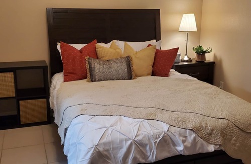 Enterprise House | Quite Private Guest House 1br 1 bath with private entrance