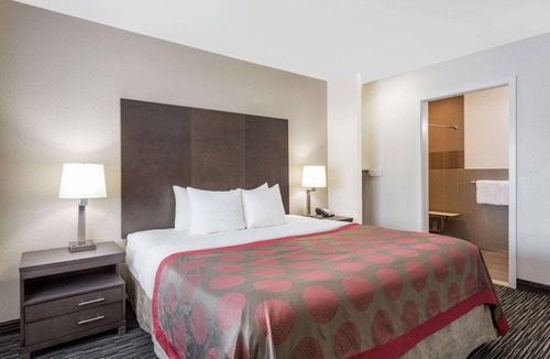 North Fremont Street Hotel | Ramada by Wyndham Monterey