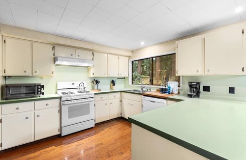 Gualala Cabin | Redwood Retreat in Gualala - 4BR/3BA, Sleeps 10