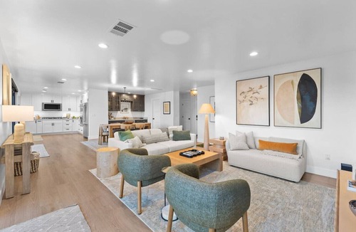 Sebastopol House | Refined Luxury, Vineyard Views Close to Healdsburg