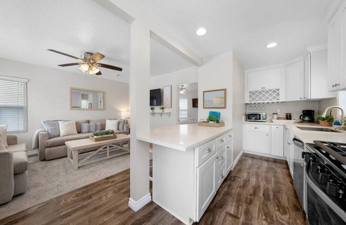 Mission Beach Condo | Relaxing Beach Cottage Retreat