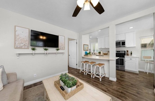 Mission Beach Condo | Relaxing Beach Cottage Retreat
