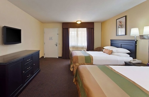 Temecula Hotel | Relaxing Wine Country Retreat | Peaceful Setting | 2 Units