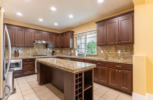 Milpitas House | Remarkable Milpitas 4BR w/Garage, nr Mall & Dining, by Blueground