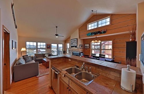 Rendezvous House | Rendezvous Discovery 3 Br 3 Bedroom Home by RedAwning