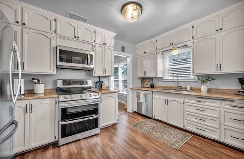 Old Southwest House | Reno Vacay!~Sleeps10~By Midtown~HotTub~Firepit~Arlington Manor