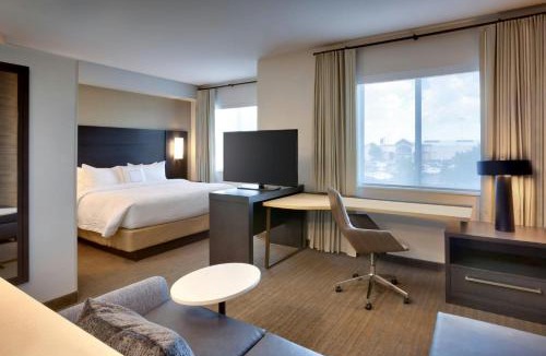 Claremont Hotel | Residence Inn by Marriott Claremont