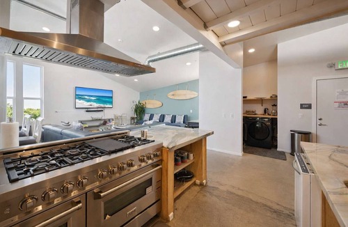 Stockton Hotel | Resort Perks: 17-bed Surf lof.t private deck