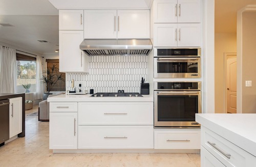 Enterprise House | Resort-Style Vegas Retreat – 5 Min to Strip & Airport