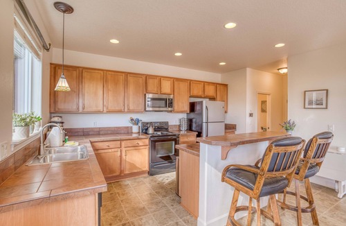 Netarts House | Rest Ashore-Beautiful 2 Story Home*Deck*BBQ*Covered Porch*Close to Beach