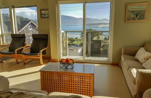 Happy Camp Hideaway House | Right across from Bay and Ocean and just steps to the beach!